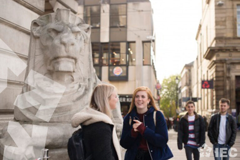 University-of-Nottingham-students
